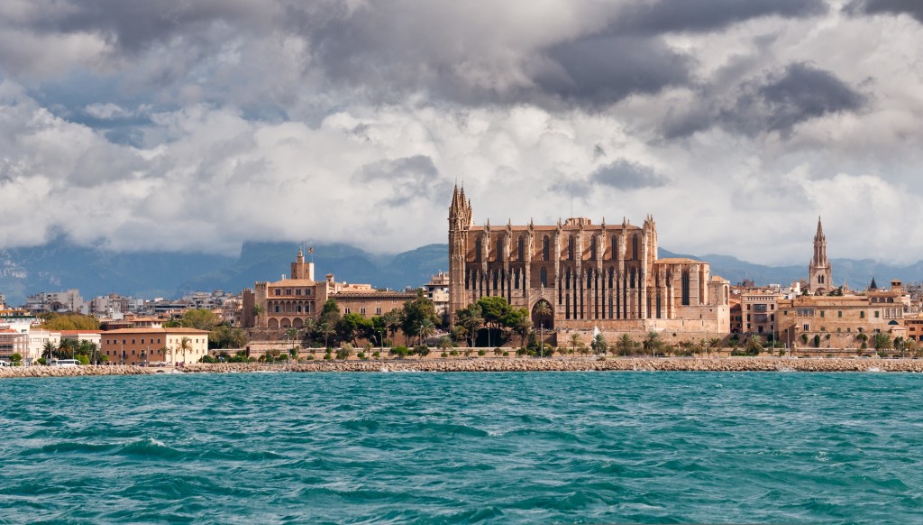 Die Kathedrale La Seu ist das Wahrzeichen von Palma de Mallorca. Foto: fincallorca.