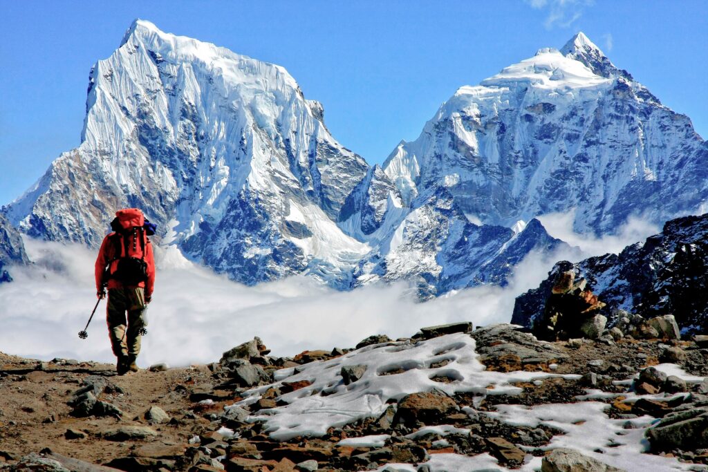 Die Hauser-Reiseroute auf den Chimborazo/Ecuador ist so gewählt, dass Könner durch eine Akklimatisationsphase optimal auf die Besteigung vorbereitet sind. Foto: Hauser Exkursionen/Michael Markewitsch