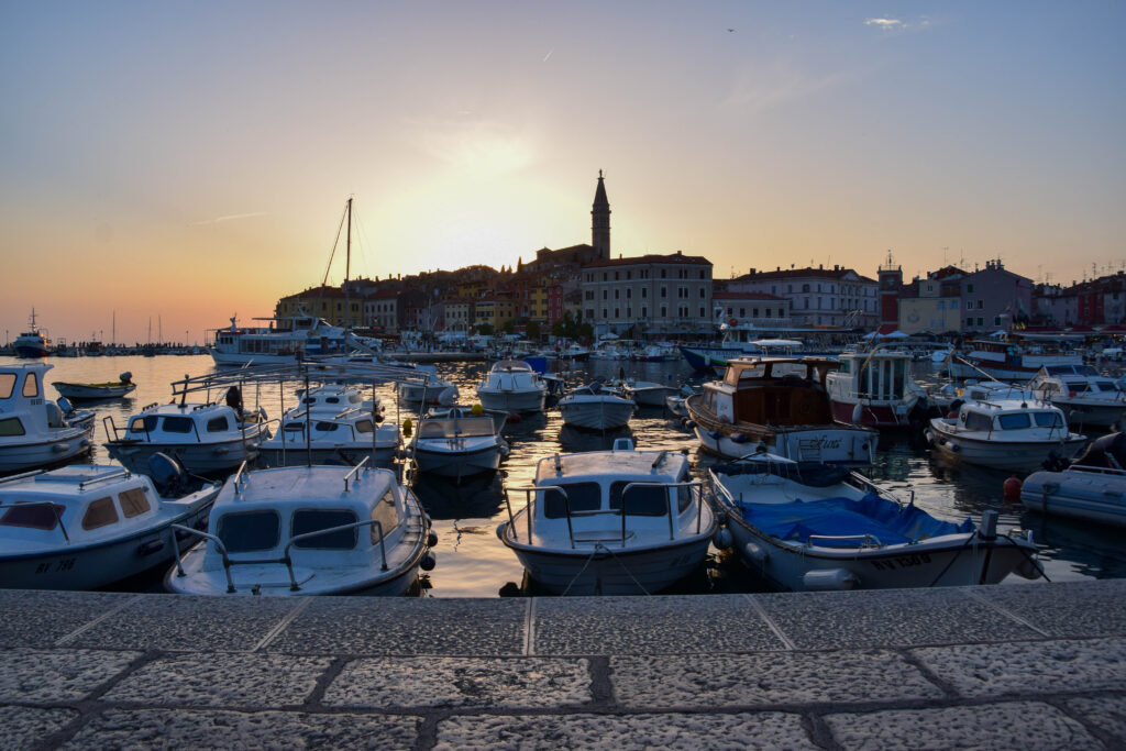 Sonneuntergang Hafen Altstadt Rovinj Frühling Istrien Kroatien