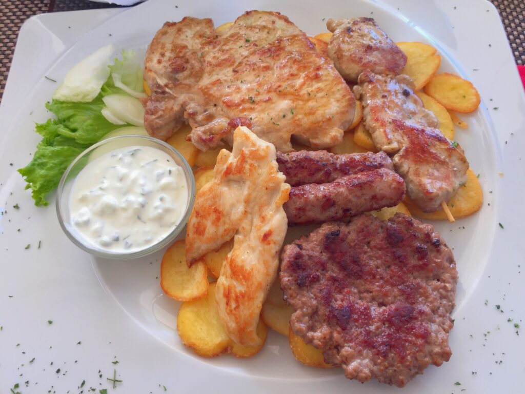 Grillteller Restaurant Amfora Rovinj Istrien Frühling Kroatien
