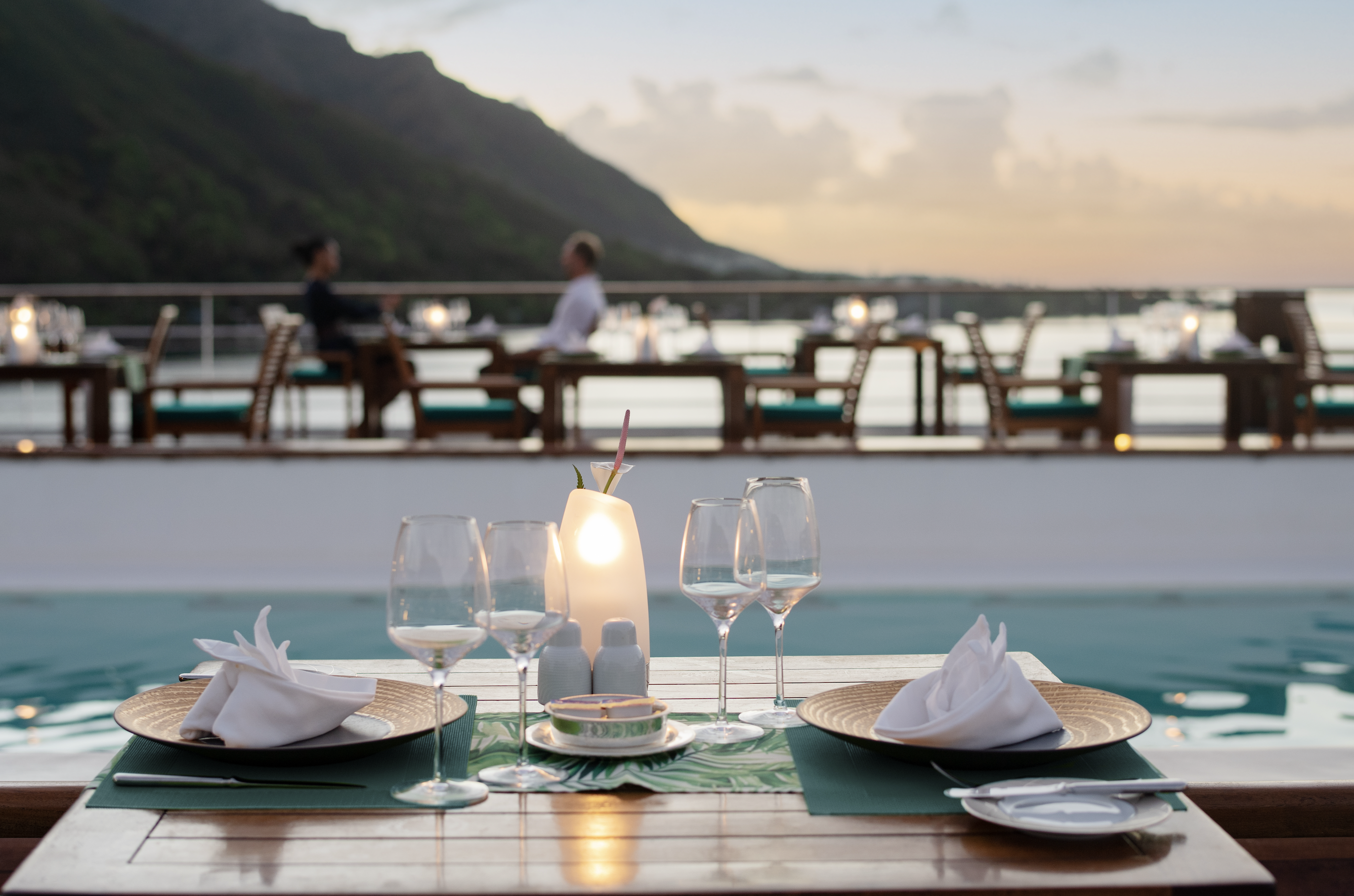 Das kulinarische Setting an Bord. Foto: Tim McKenna/Paul Gauguin