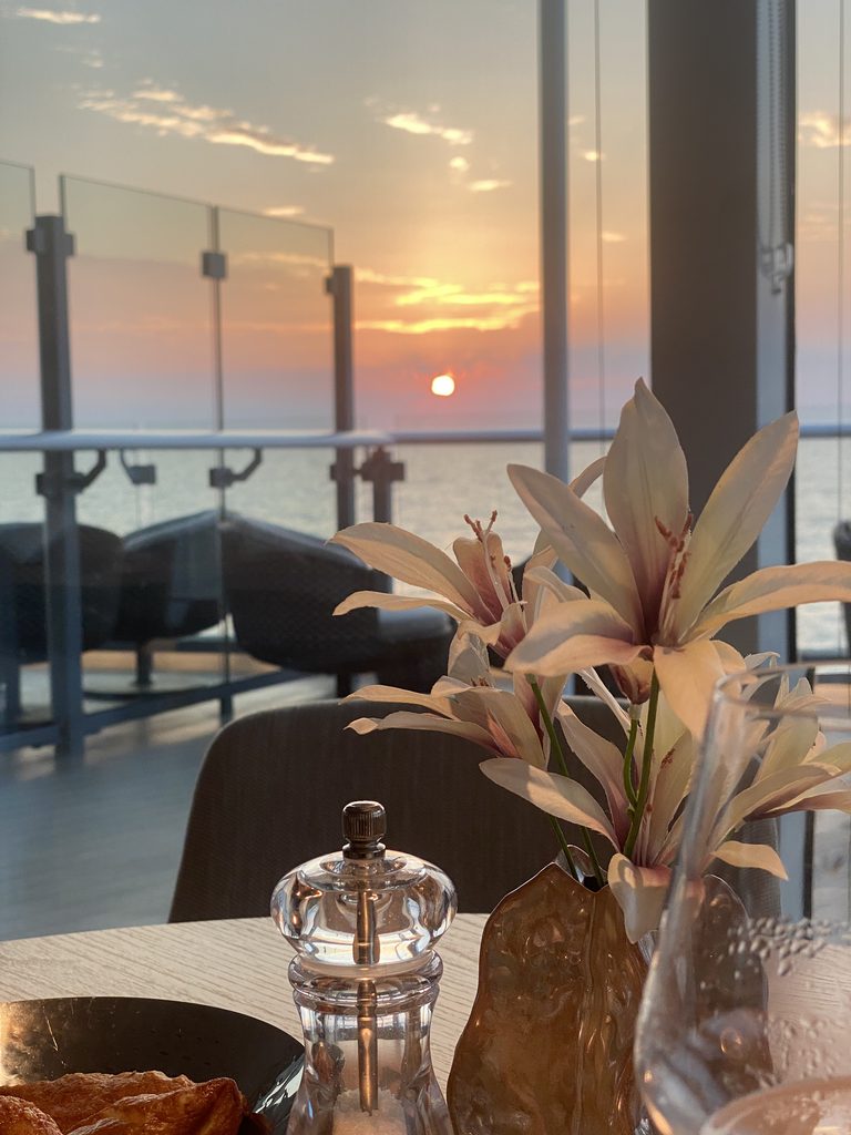 Der perfekte Spot für ein Abendessen. Das X Coast.