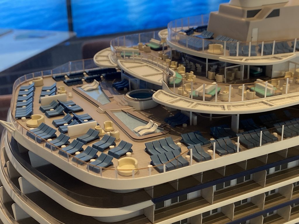 Ein kleiner Miniatur Blick auf das X Sundeck der Flow und der Relax.