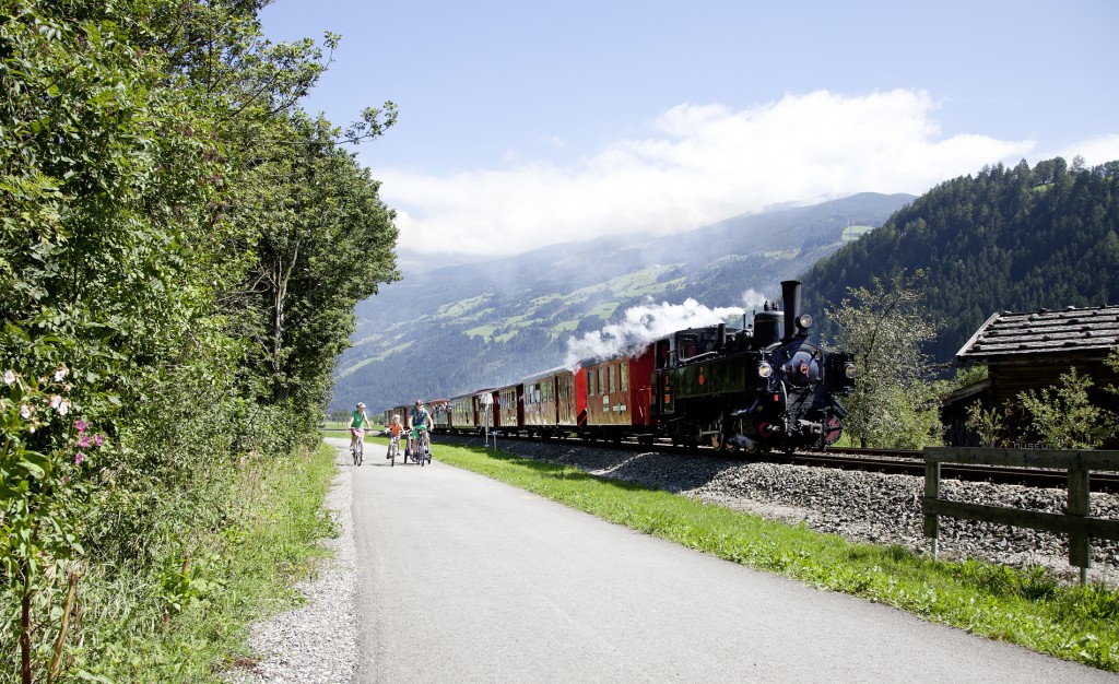 Eine Fahrt mit dem nostalgischen Dampfzug der Zillertalbahn gehört zu den Higlights des Wochenendes des offenen Tales.. 